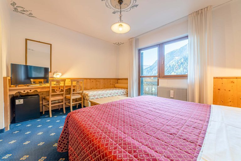 camera-comfort-pineta-pastry-hotel-dolomiti-marmolada-rocca-pietore-8