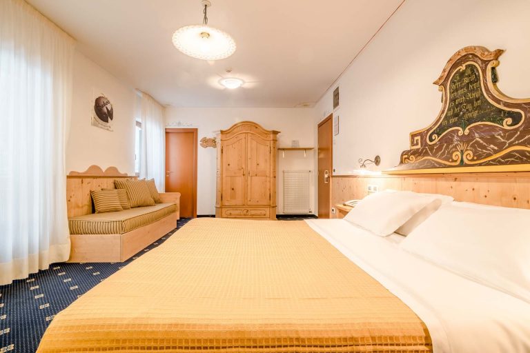 junior-suite-pineta-pastry-hotel-dolomiti-marmolada-rocca-pietore-5